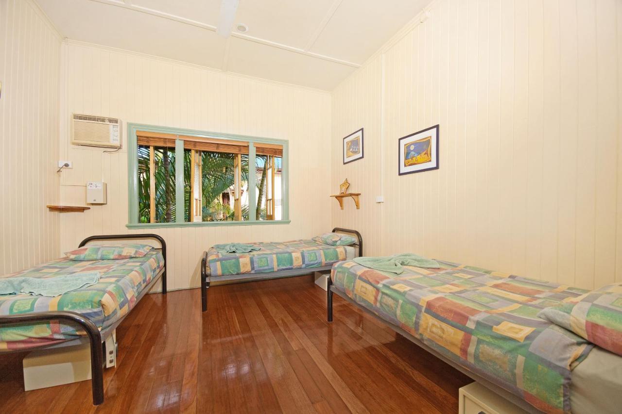 Travellers Oasis Hostel Кернс Екстериор снимка