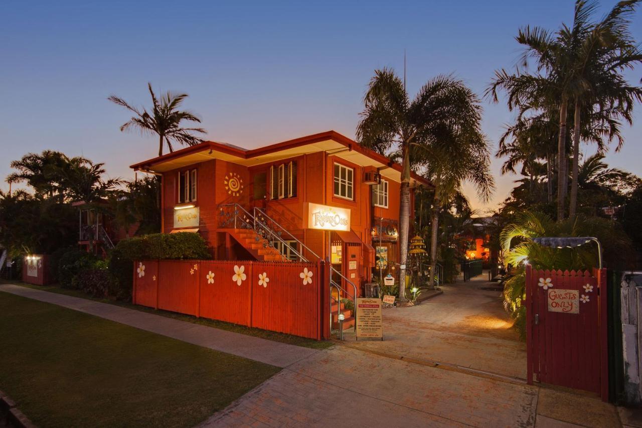 Travellers Oasis Hostel Кернс Екстериор снимка The Red House, 2015